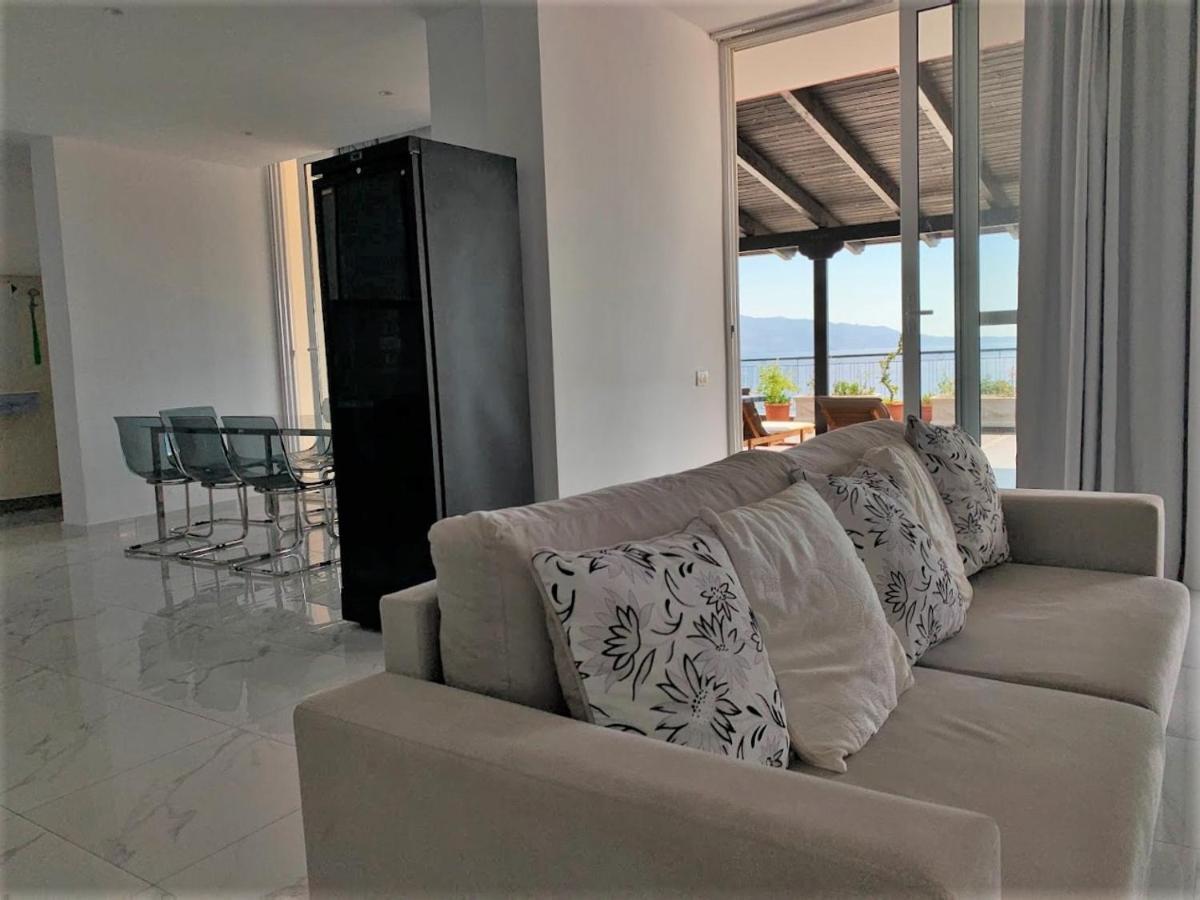 Apartamento Orange Sea View Penthouse Sarandë Exterior foto
